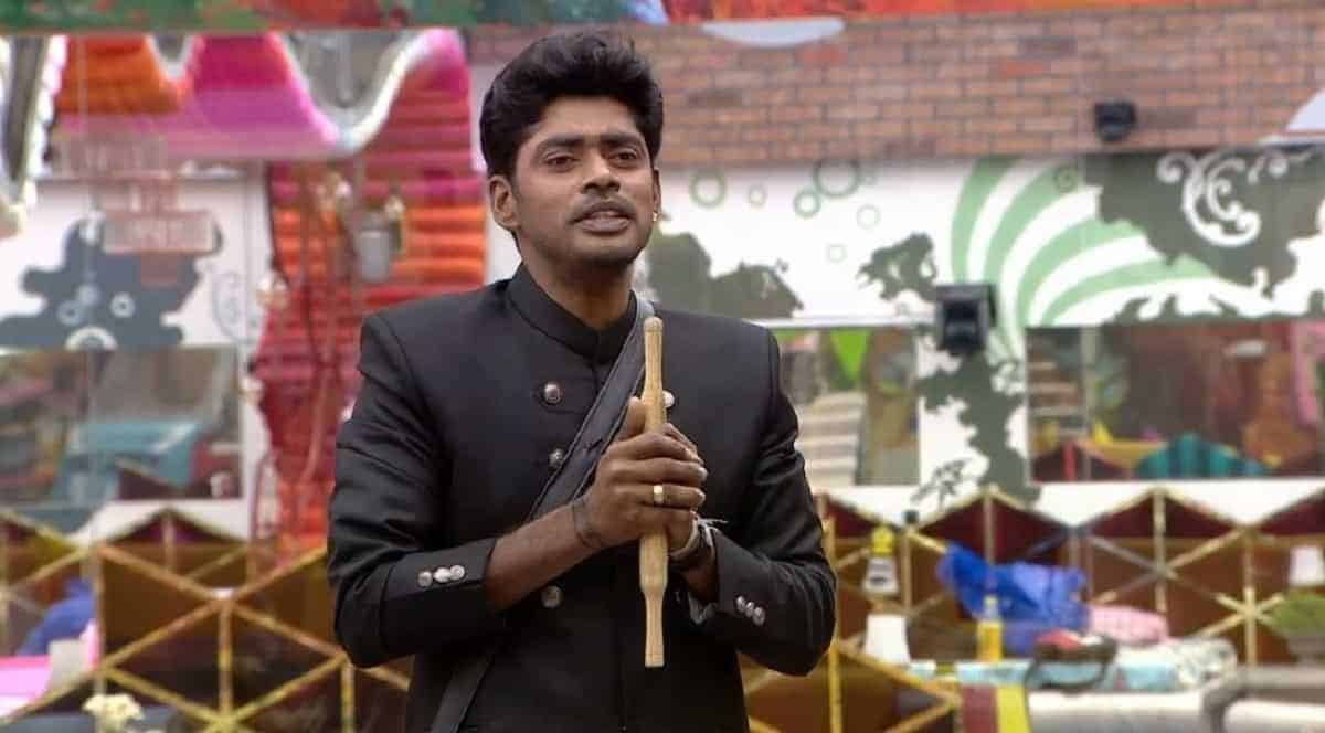 பிக்பாஸ் போட்டியில் இருந்து திடீரென விலகிய சாண்டி!