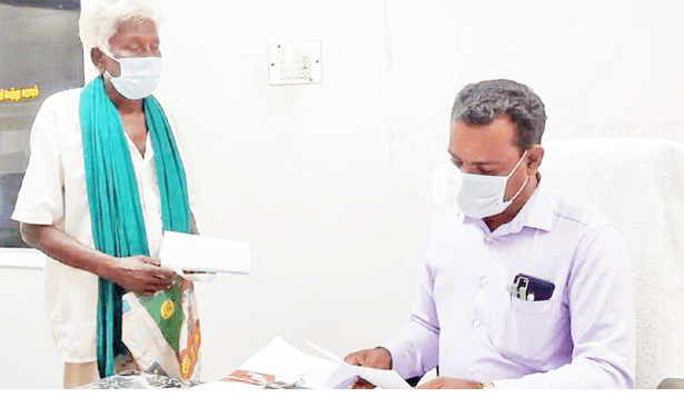 தொடரும் அலட்சியப் போக்கு.. உயிரோடு இருக்கும் நபரை இறந்தவராகப் பதிவேற்றம் செய்த அரசு அதிகாரிகள்!