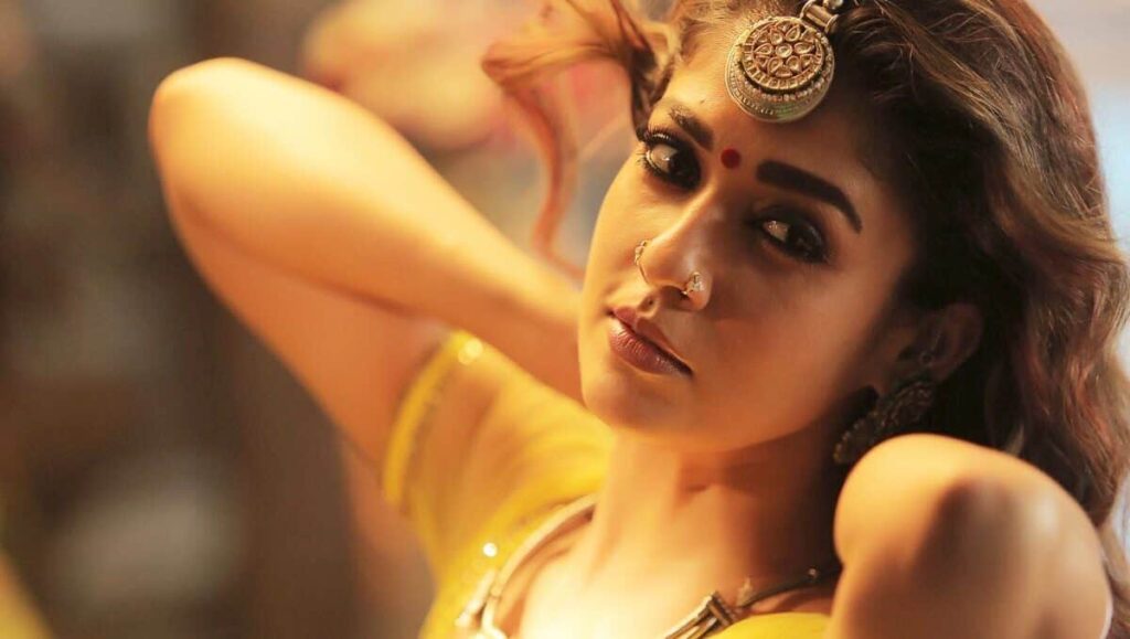 Nayanthara in Kaashmora 2 e1477710166759