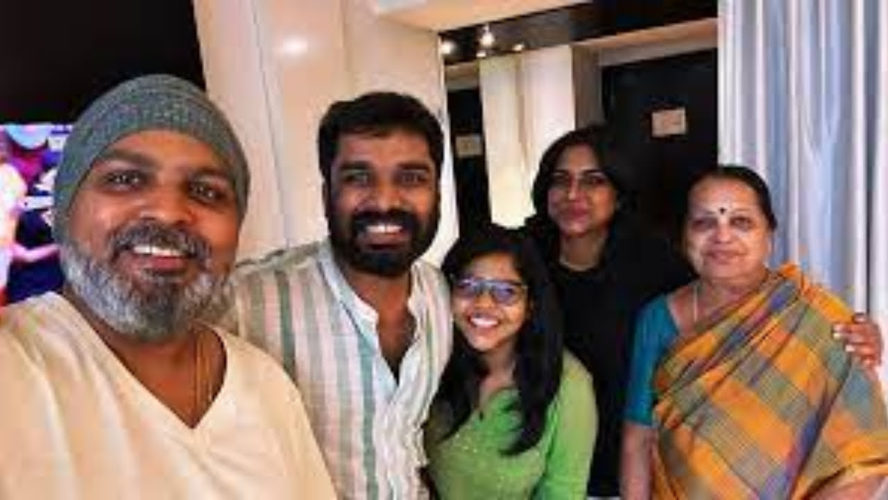 பிக் பாஸ் பிரதீப் ஆண்டனியை குடும்பத்துடன் சென்று சந்தித்த பாடகர் யுகேந்திரன்…