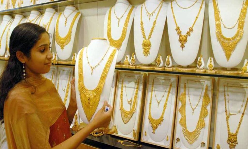 Chennai Gold rate likely to fall below 50000 per pavan and a Savaran down Rs 3,360 in last 6 days