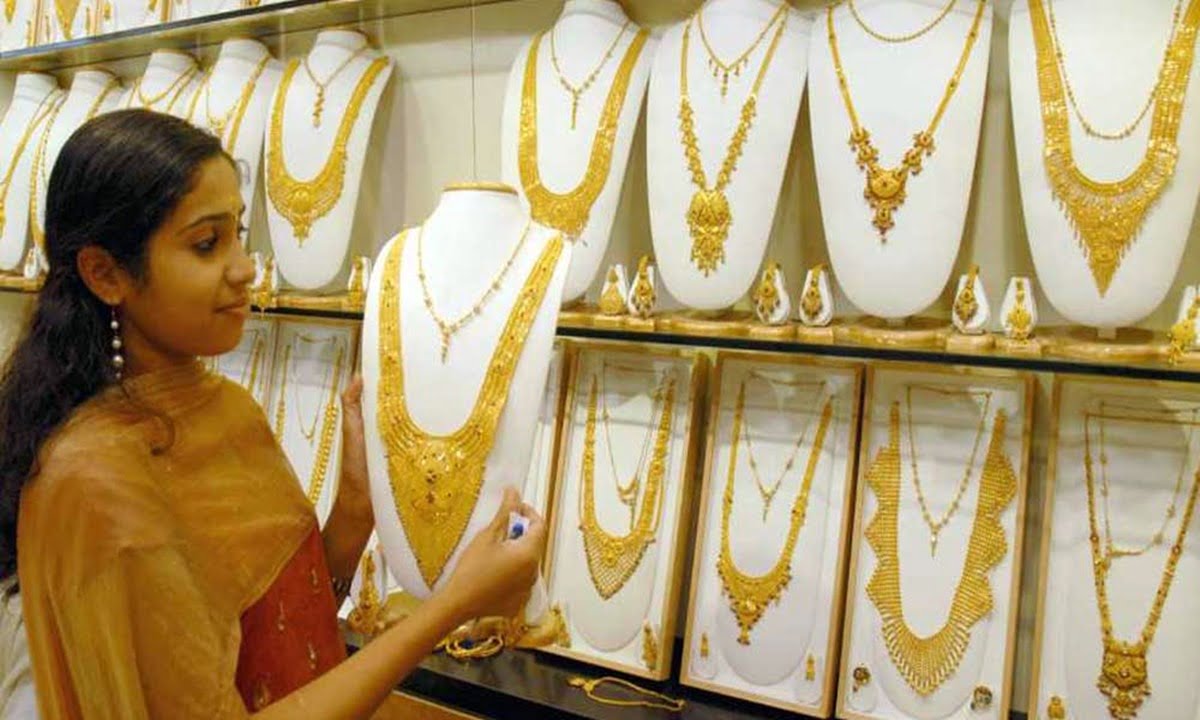 Chennai Gold rate likely to fall below 50000 per pavan and a Savaran down Rs 3,360 in last 6 days