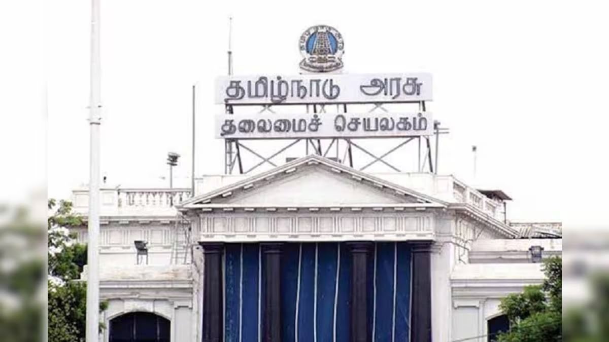 Protest against tamil nadu government to bring back the old pension scheme in Chennai chief secretariat