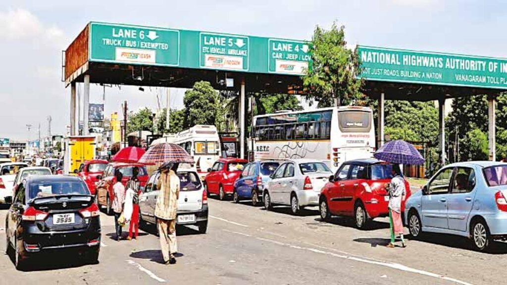 There is no toll for the public for the first 20 kilometers at the toll booths