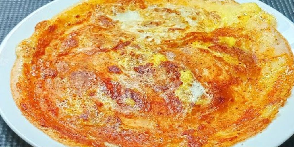 தோசை மாவு முடிந்ததா? இதோ காலை டிபனுக்கு சுவையானமுட்டை கார தோசை…!