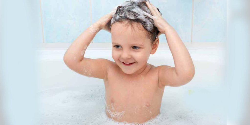 குளிக்கப் போறீங்களா? அப்படின்னா மறக்காம இந்த முறையில் குளிங்க..!