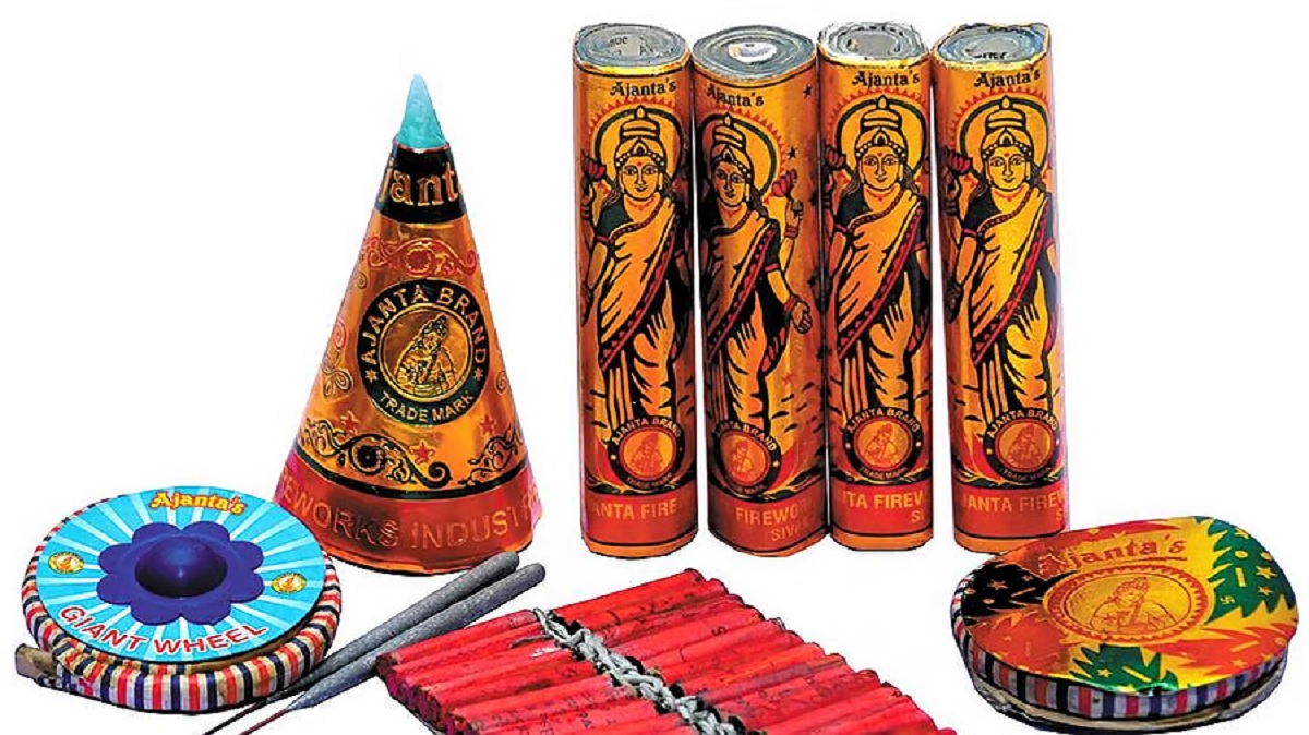 15 வருடங்களுக்கு பின் மீண்டும் பட்டாசு ஏற்றுமதிக்கு தயாராகி வரும் சிவகாசி.. இனி உலகம் முழுவதும் சிவகாசி பட்டாசு சத்தம்..