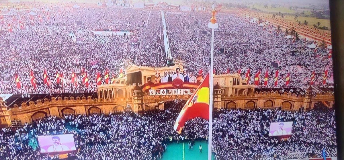 மதுரை தவெக மாநாட்டில் கடை வைத்தவர்களுக்கு லட்சக்கணக்கில் வருமானம்.. எந்த மாநாட்டிலும் நடக்காத புதுமை.. ட்விட்டர் ஸ்பேசில் பகிர்ந்த தகவல்.. ஓப்பன் சேலஞ்ச்.. எந்த கட்சி மாநாட்டிலாவது இப்படி நடந்ததுண்டா.. பிரியாணி, குவார்ட்டர் இல்லாமல் கூடிய அன்பு கூட்டம்..!