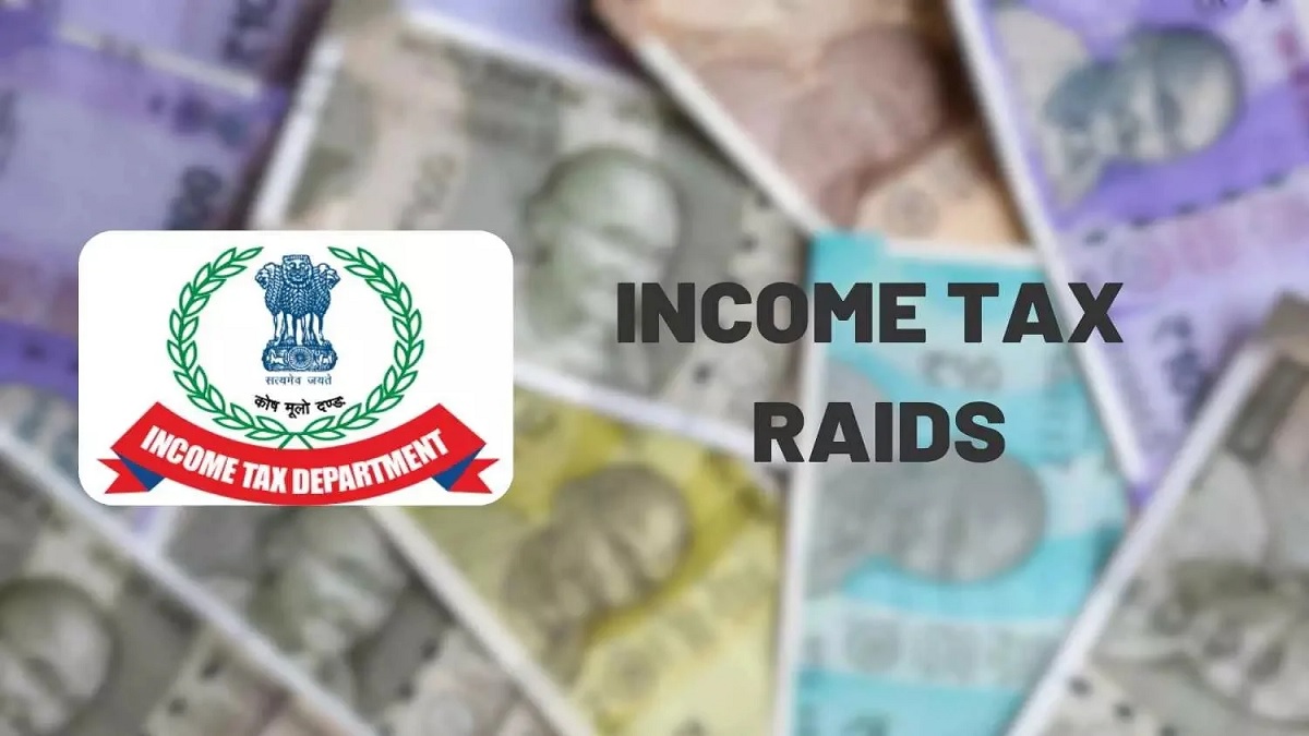 வங்கியில் பணம் போட்டாலும் சரி, பணம் எடுத்தாலும் சரி வருமான வரித்துறை வீட்டுக்கு வந்துவிடும்.. ஐடி ரெய்டில் இருந்து தப்பிக்க என்ன செய்யக்கூடாது? என்ன செய்ய வேண்டும்? சின்ன தப்பு செஞ்சாலும் மாட்டிக்கிடுவீங்க.. ஜாக்கிரதை..!