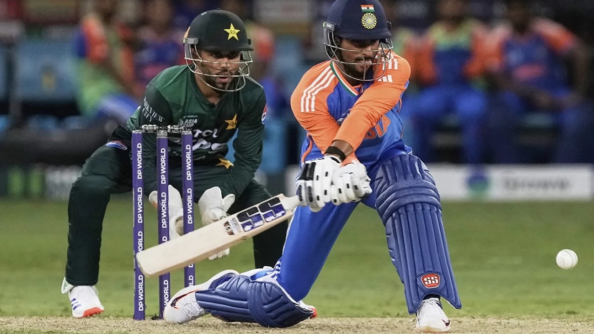 ஆசிய கோப்பை 2025: பாகிஸ்தானை பந்தாடி வீழ்த்திய இந்தியா; கைகொடுக்க மறுத்த கேப்டன்..வழக்கம்போல் செம்ம அடி வாங்கிய பாகிஸ்தான்..