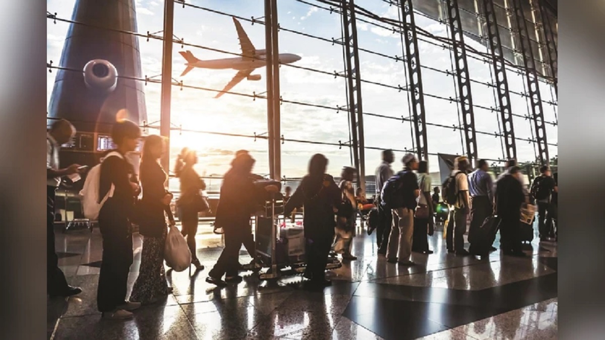 எப்படி இருந்த அமெரிக்கா இப்படி ஆகிவிட்டதே.. சுற்றுலா செல்ல கூட ஆள் இல்லை.. வெளிநாடுகளில் அவ்மதிக்கப்படும் அமெரிக்க சுற்றுலா பயணிகள்.. ஒரு கை ஓசை எழுப்பாது.. வல்லராக இருந்தாலும் பிற நாடுகளுடன் நட்பு வேண்டும்.. டிரம்பால் சீரழியும் அமெரிக்கா..!