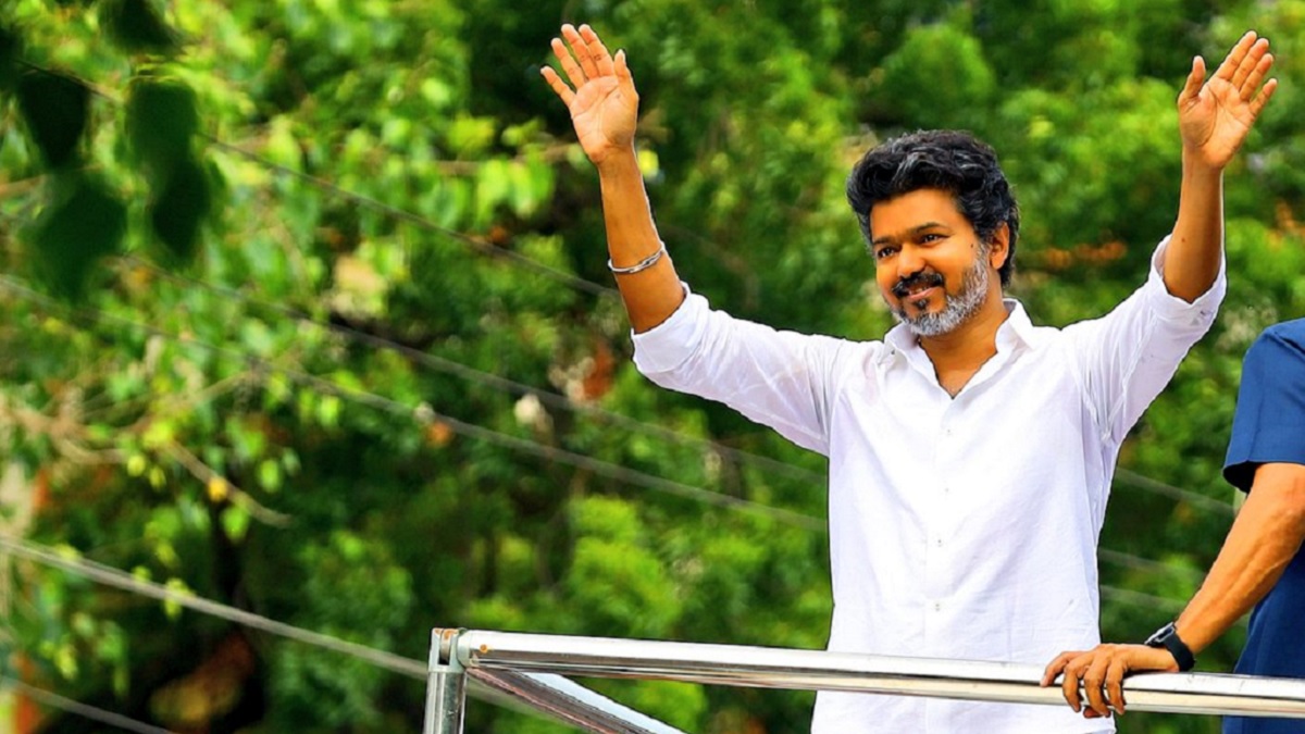 விஜய் இல்லாமல் எப்படி என்.டி.ஏ ஜெயிக்க முடியும்? அதிமுக- பாஜக கூட்டணியில் தேமுதிக, பாமக சேர்ந்தாலும் பெரிய வாக்கு சதவீதம் இல்லை.. இந்த பக்கம் மக்கள் அதிருப்தியில் திமுக கூட்டணி.. விஜய் ஓட்டை பிரித்தால் யாருக்கும் மெஜாரிட்டி கிடைக்காது.. இதைத்தான் விஜய் எதிர்பார்க்கின்றாரா? மீண்டும் தேர்தல் வந்தால் அதில் ஒரு கை பார்ப்போம்.. தீர்க்கமான முடிவில் விஜய்?