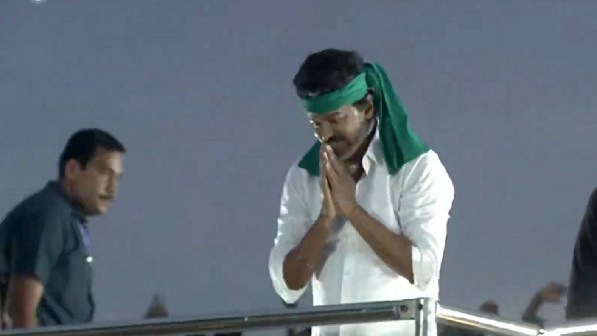 SIR விஷயத்தில் விஜய் எடுக்கப்போகும் அணுகுமுறை என்ன? திமுகவை நேரடியாக தாக்குவதை தவிர்ப்பது ஏன்? டிஜிட்டல் பிரச்சாரம் மட்டும் போதுமா? விஜய் மீண்டும் களத்தில் இறங்க வேண்டும்.. அரசியல் விமர்சகர் பிஸ்மி