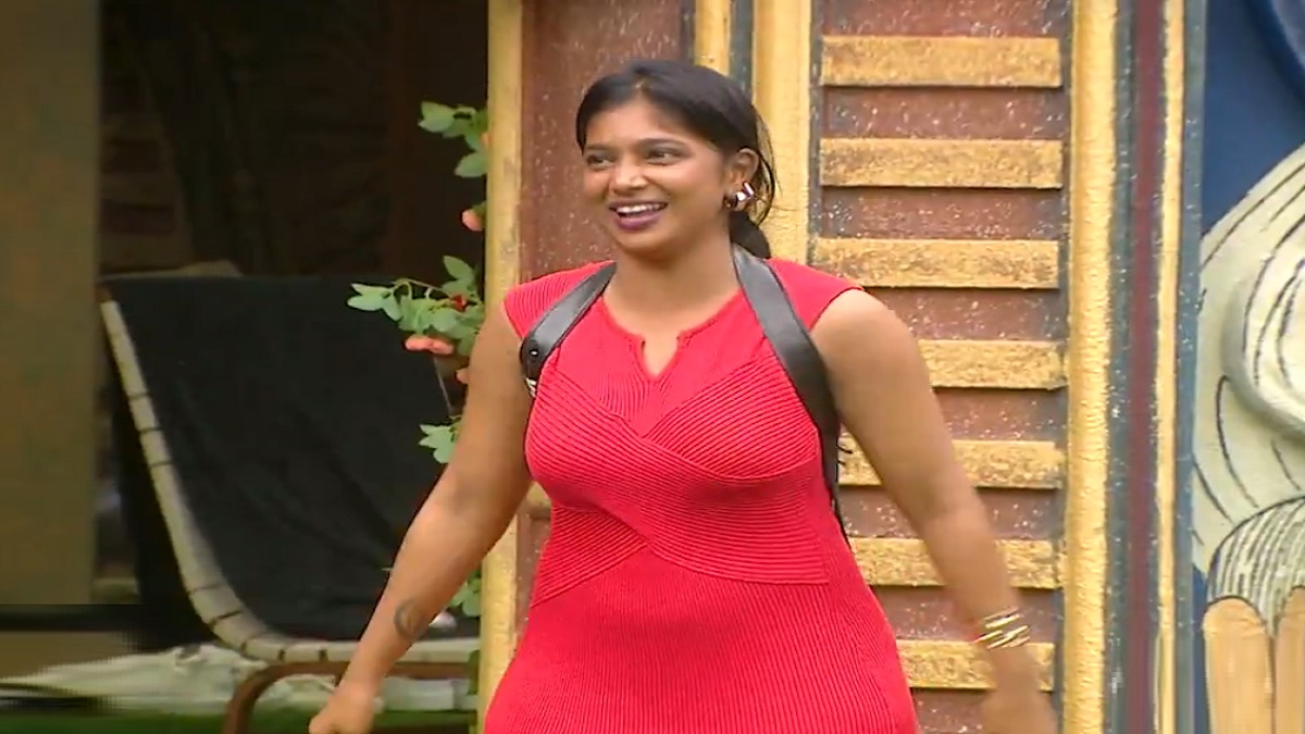 Biggboss Tamil Season 9: அடுத்தவங்க வருத்தத்தில் இத்தனை சந்தோஷமா? சபரி வெளியேறியதும் ஆட்டம் போட்டு மகிழ்ச்சி அடையும் பாரு.. நாமினேஷன் ப்ரீ பாஸ் இந்த இருவரில் யாருக்கு கிடைக்கும்? விறுவிறுப்பான டாஸ்க்..!