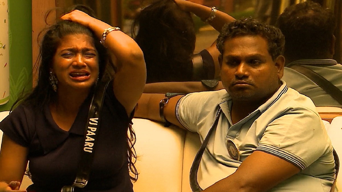 Biggboss Tamil Season 9, Day 19: இவகிட்ட போய் எல்லாம் நிக்கணுமா? பார்வதியின் கதறல்.. எப்ப பார்த்தாலும் பாரு பாரு பாருவா? எரிச்சலாகும் எபிசோடுகள்.. இன்னசென்ட் போல் நடிக்கும் திவாகர்.. பார்வதியை சண்டைக்கு தூண்டிவிடும் வினோத்.. சதி அரசியலில் தொடங்கிய நாள்..!