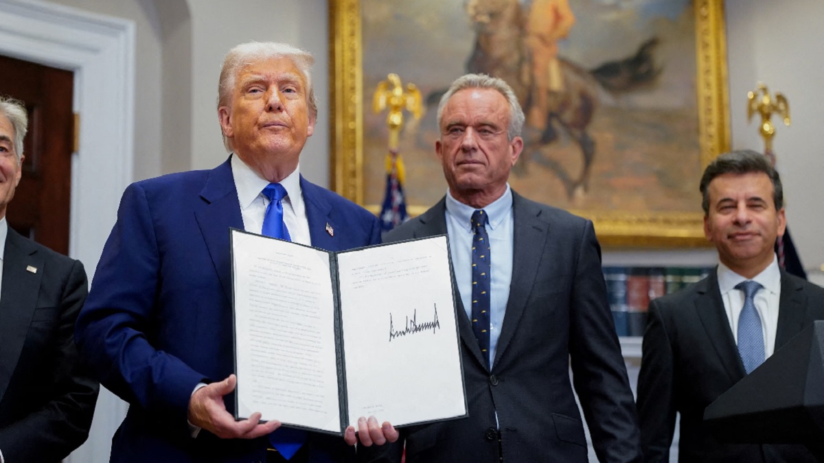 $137 டாலர் மாத்திரை இனி $18 மட்டுமே.. 1,000 சதவீதத்திற்கும் அதிகமாக மருந்துகள் விலை குறைப்பு.. டிரம்ப் செய்த ஒரே நல்ல விஷயம்.. அமெரிக்க மக்கள் நிம்மதி பெருமூச்சு..