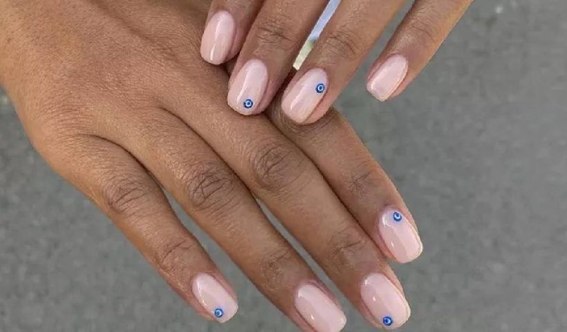 nails