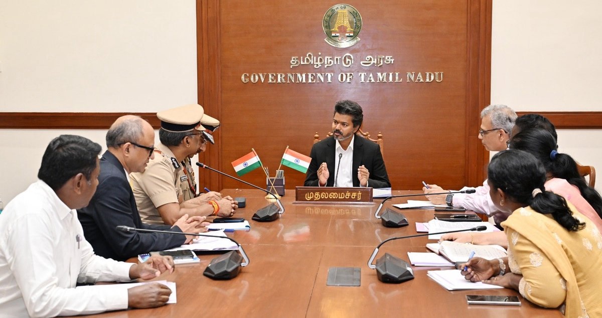 cm vijay secretariet1