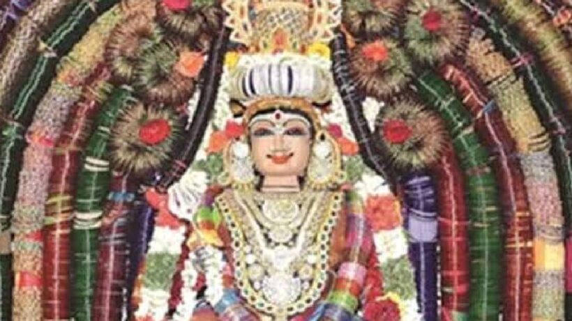 aadipooram ambaal
